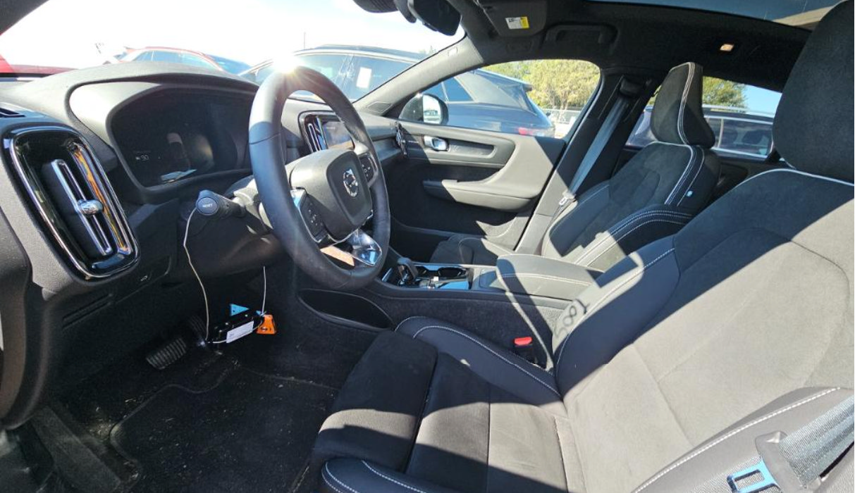 Used 2023 Volvo C40 P8 Recharge Ultimate AWD/4WD image 5