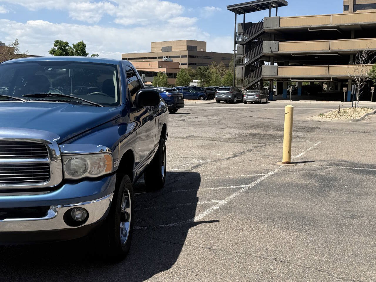 Used 2005 Dodge Ram 1500 Truck SLT w/ Trailer Tow Group AWD/4WD image 2