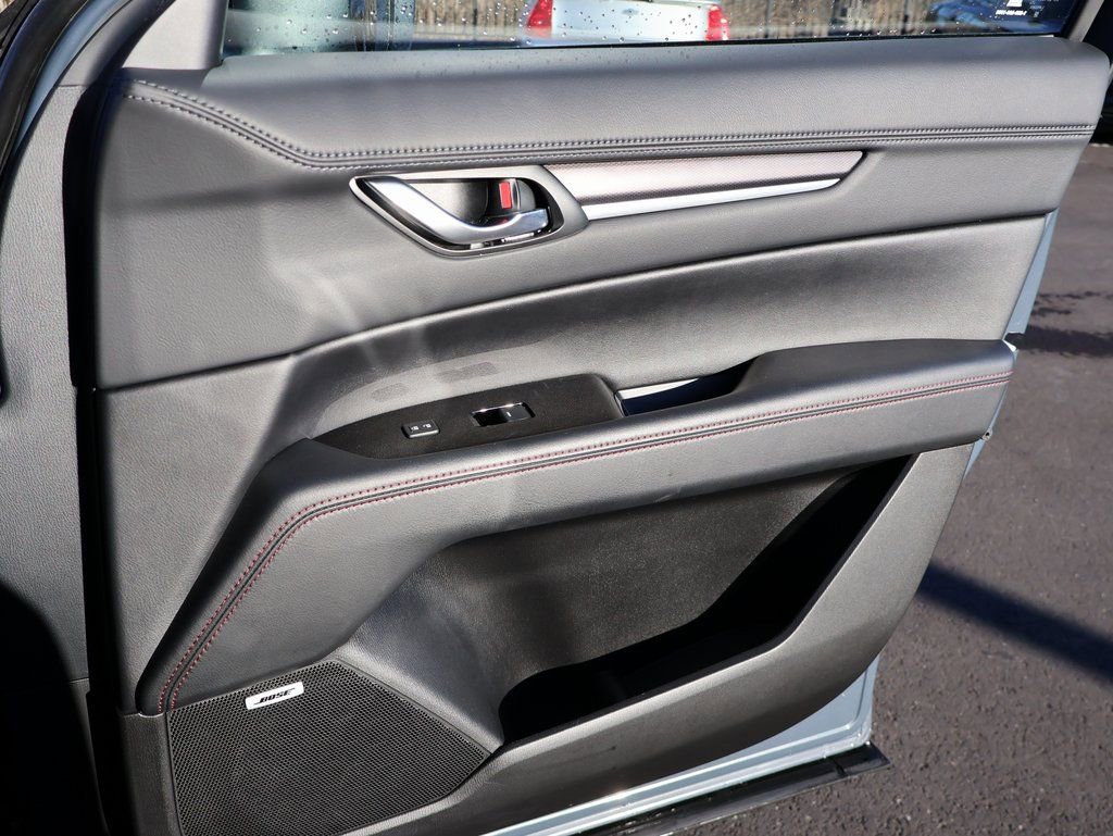 Used 2025 MAZDA CX-5 Carbon Edition image 11