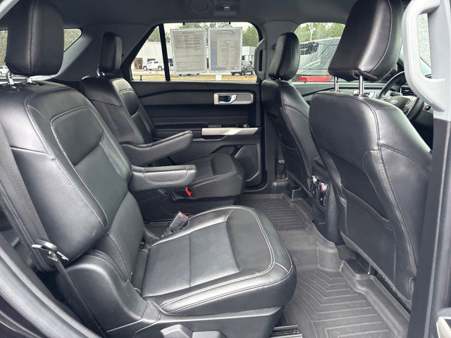 Used 2021 Ford Explorer Limited w/ Equipment Group 301A image 14