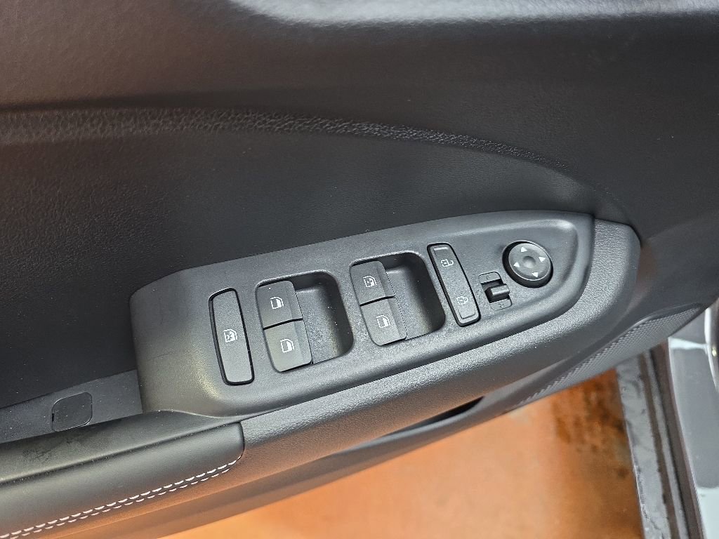 New 2026 Hyundai Venue SEL FWD image 19