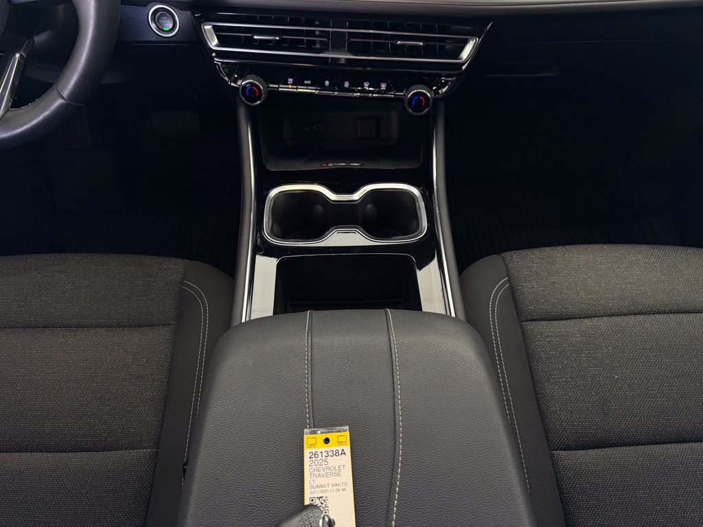 Used 2025 Chevrolet Traverse LT w/ LPO, Floor Liner Package FWD image 24