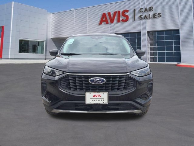 Used 2025 Ford Escape Active AWD/4WD image 2