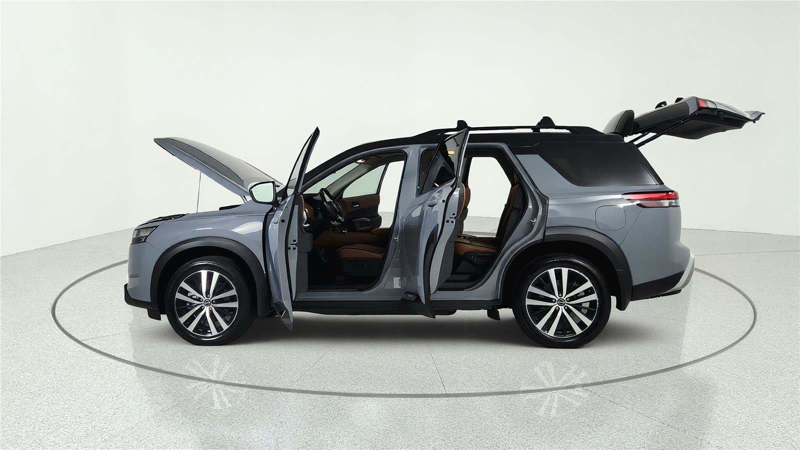 Used 2024 Nissan Pathfinder Platinum FWD image 6