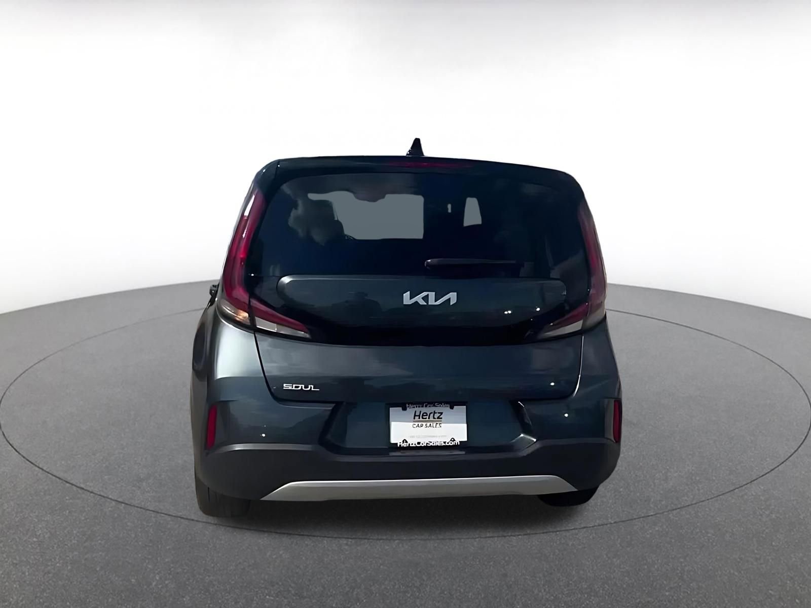 Used 2025 Kia Soul LX w/ LX Technology Package FWD image 12