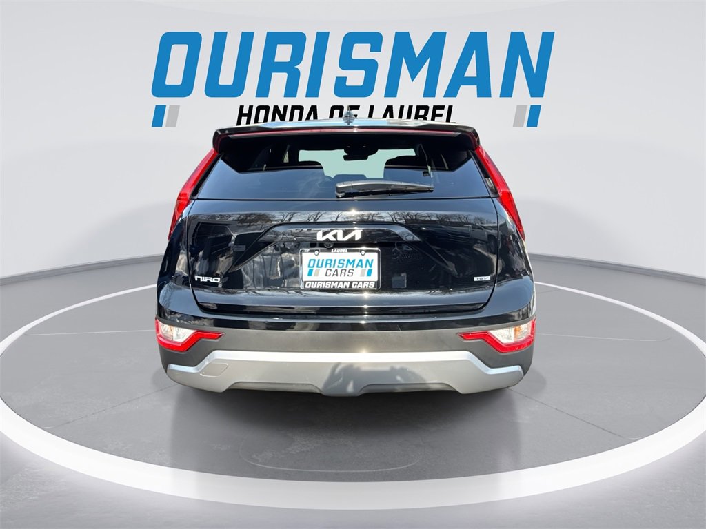 Used 2025 Kia Niro LX image 7
