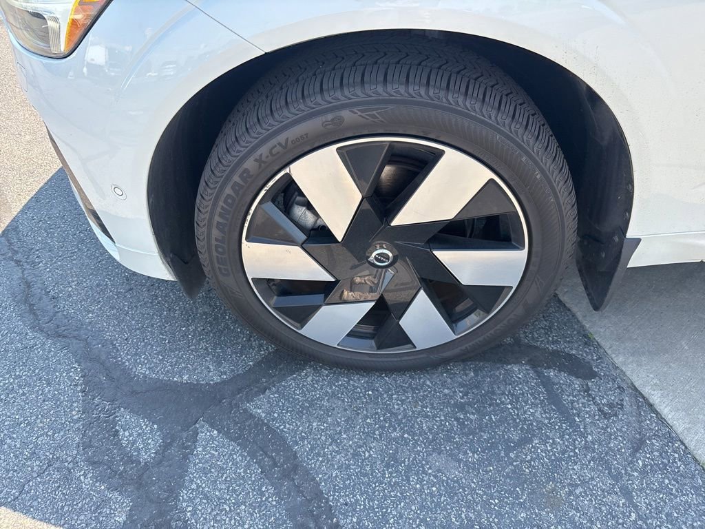 Certified 2024 Volvo XC60 T8 Plus w/ Protection Package Premier AWD/4WD image 11