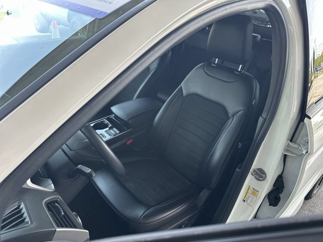 Certified 2020 Ford Edge ST-Line FWD image 12