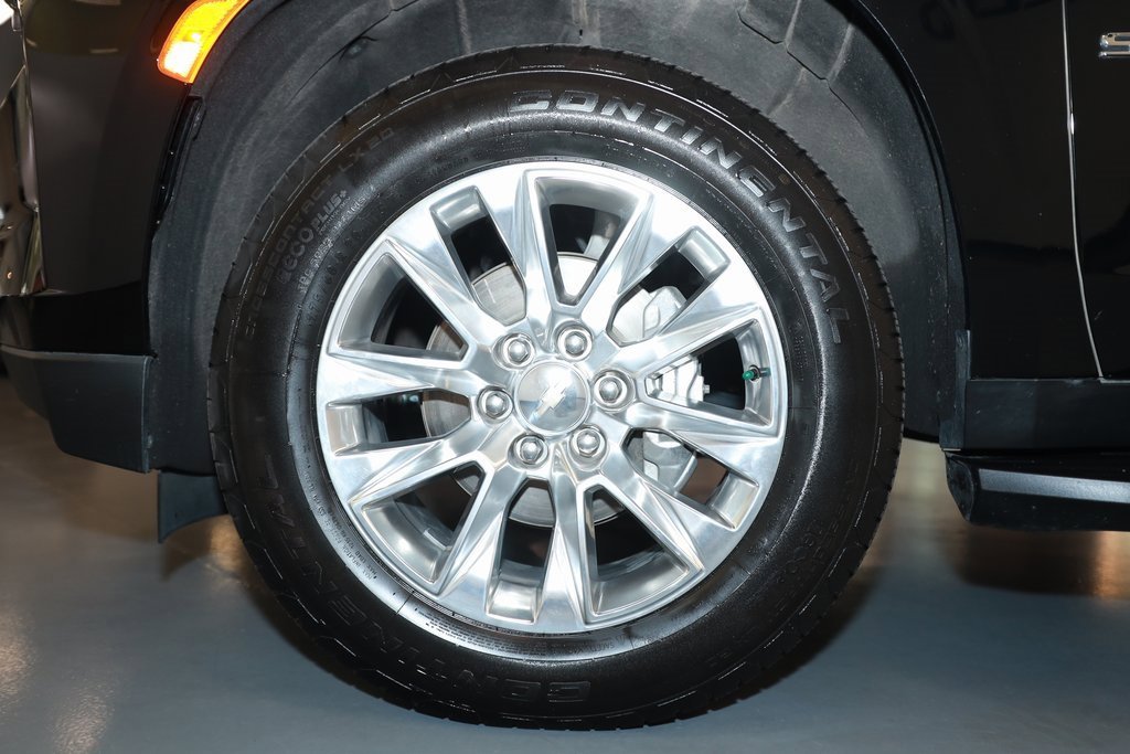 Used 2024 Chevrolet Suburban Premier image 24