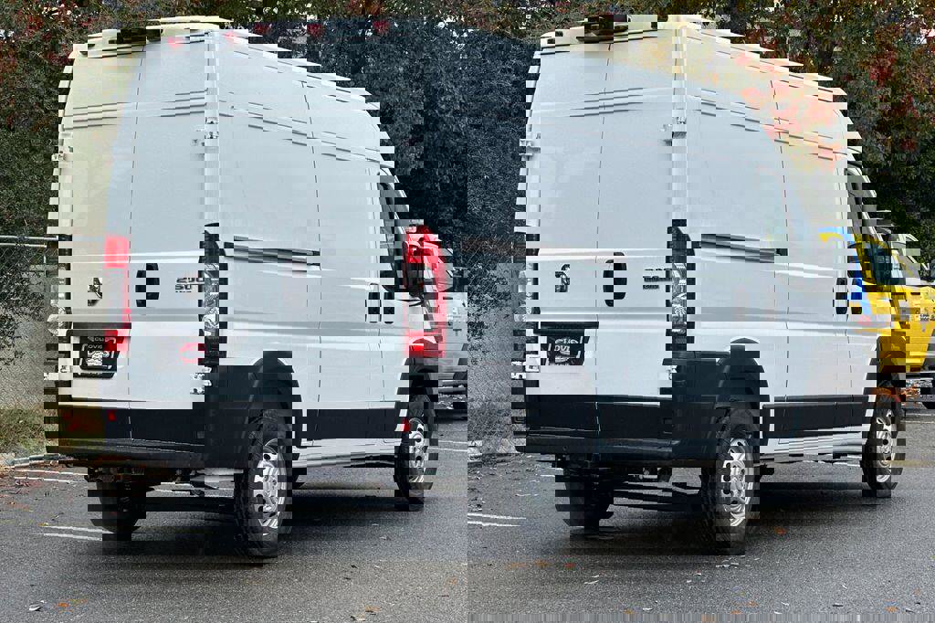 New 2025 RAM ProMaster 2500 w/ Convenience Group image 4