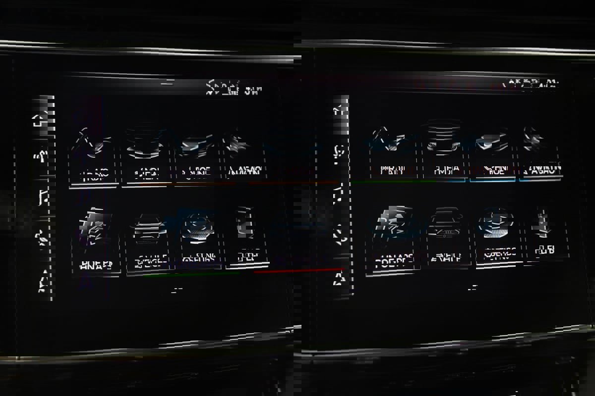 Used 2019 Audi Q8 Prestige image 29