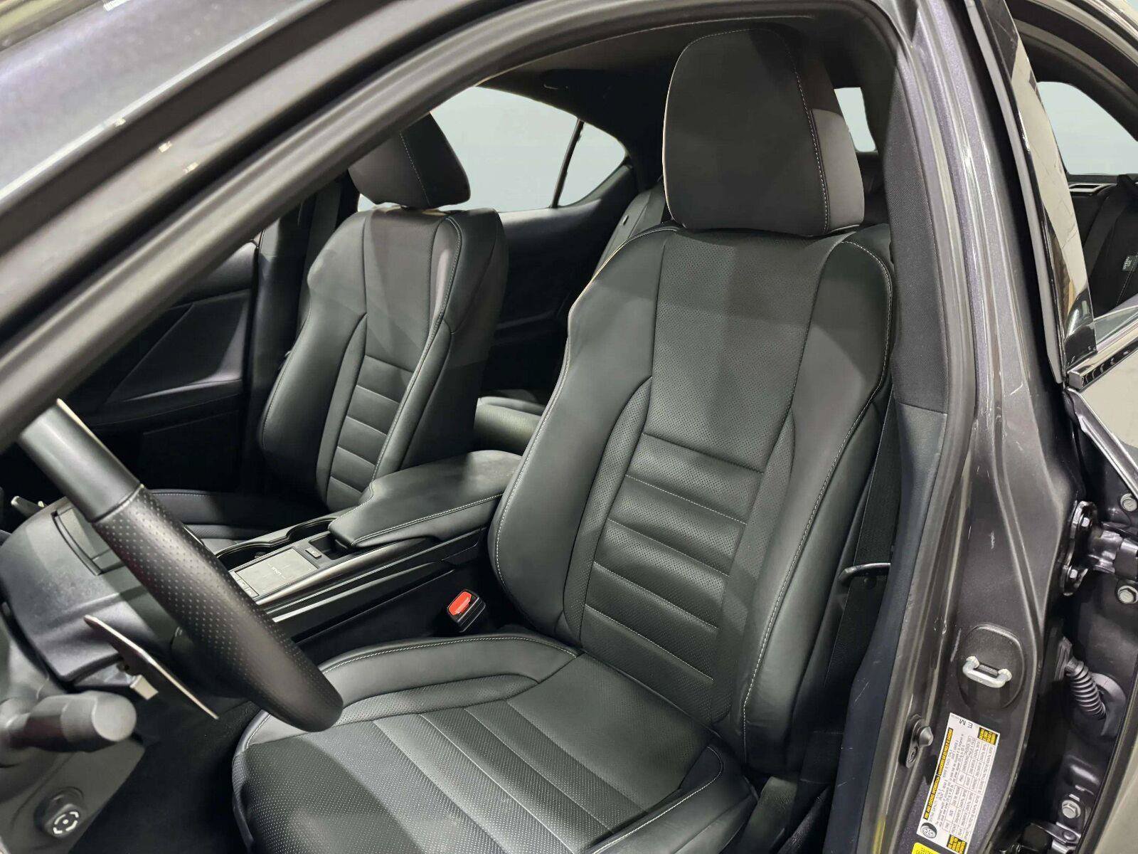 Used 2023 Lexus IS 500 w/ Accessory Package RWD image 29