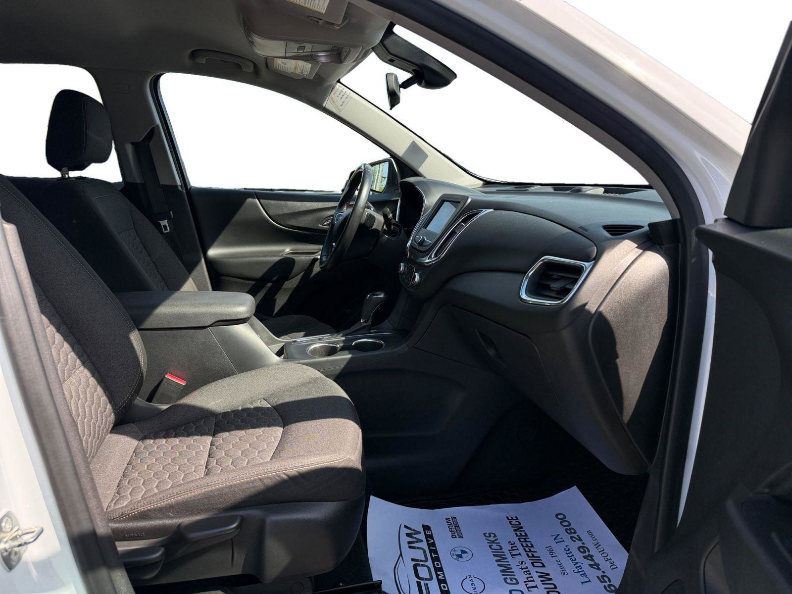 Used 2020 Chevrolet Equinox LT w/ Driver Convenience Package image 25