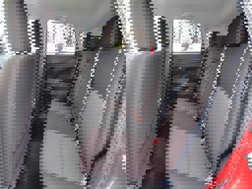 Used 2017 Mitsubishi Outlander Sport ES image 13