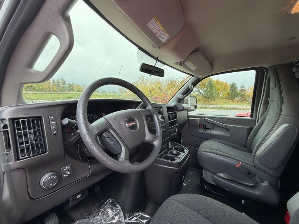 Used 2024 GMC Savana 2500 w/ Driver Convenience Package image 9