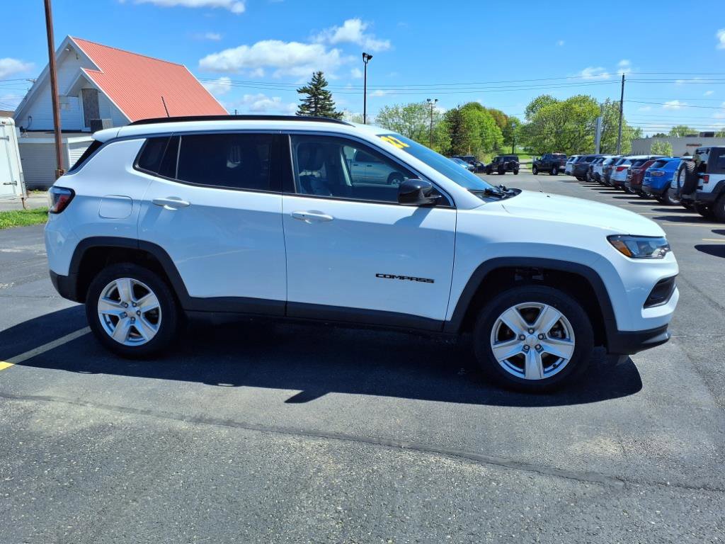 Used 2022 Jeep Compass Latitude w/ Convenience Group image 4