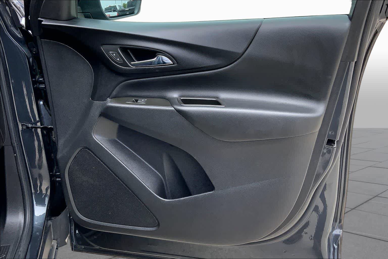 Used 2023 Chevrolet Equinox LT FWD image 22