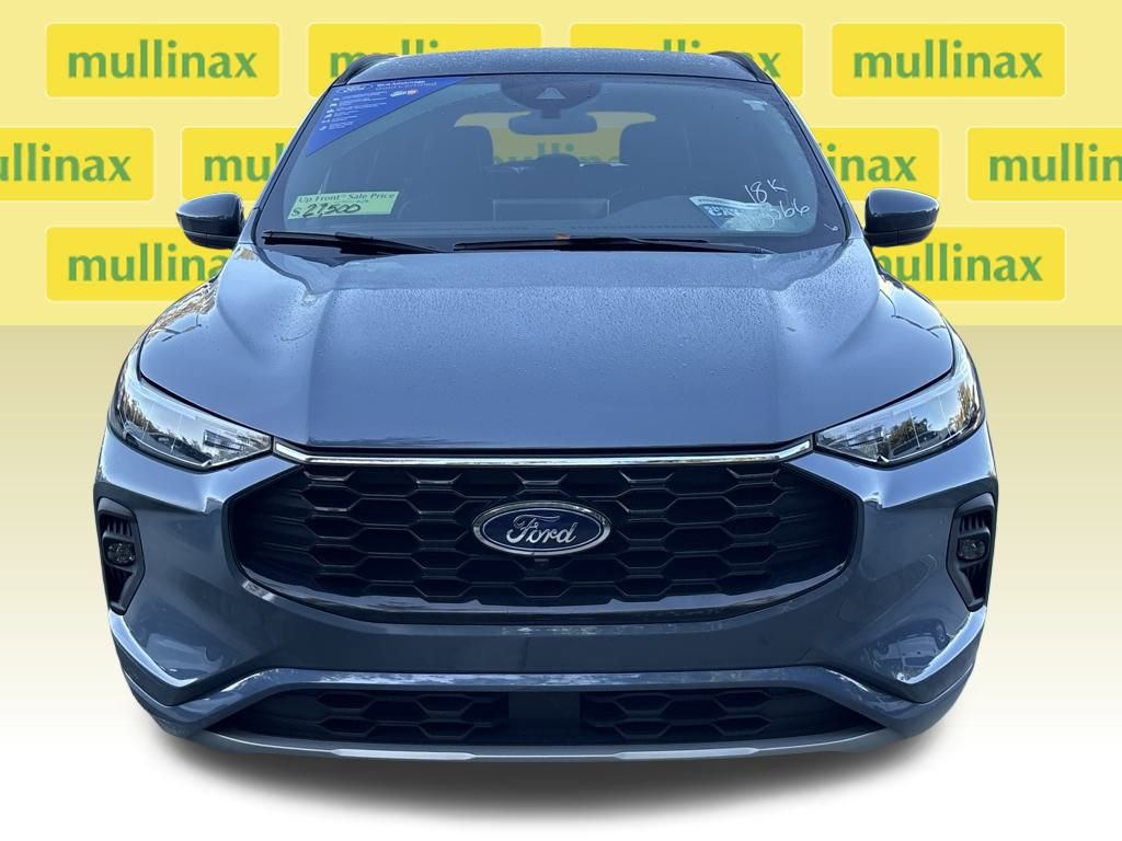 Certified 2023 Ford Escape ST-Line Select w/ Tech Pack #2 image 14