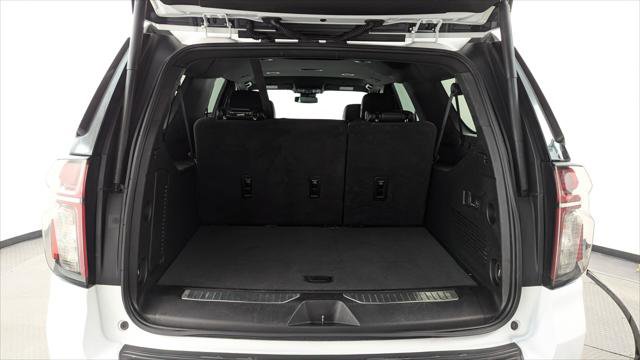 Used 2023 Chevrolet Suburban Premier image 19