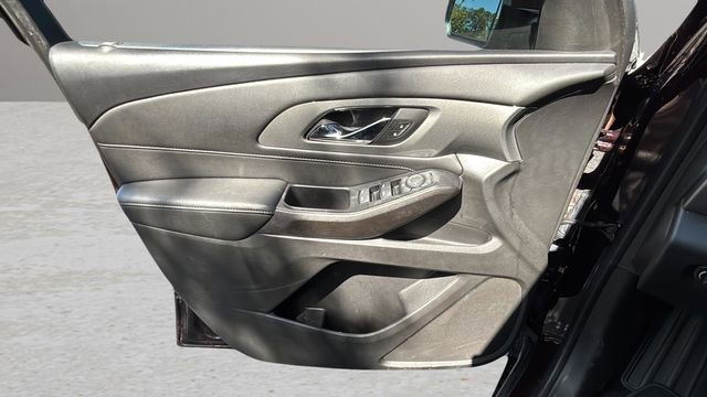 Used 2023 Chevrolet Traverse LT image 18