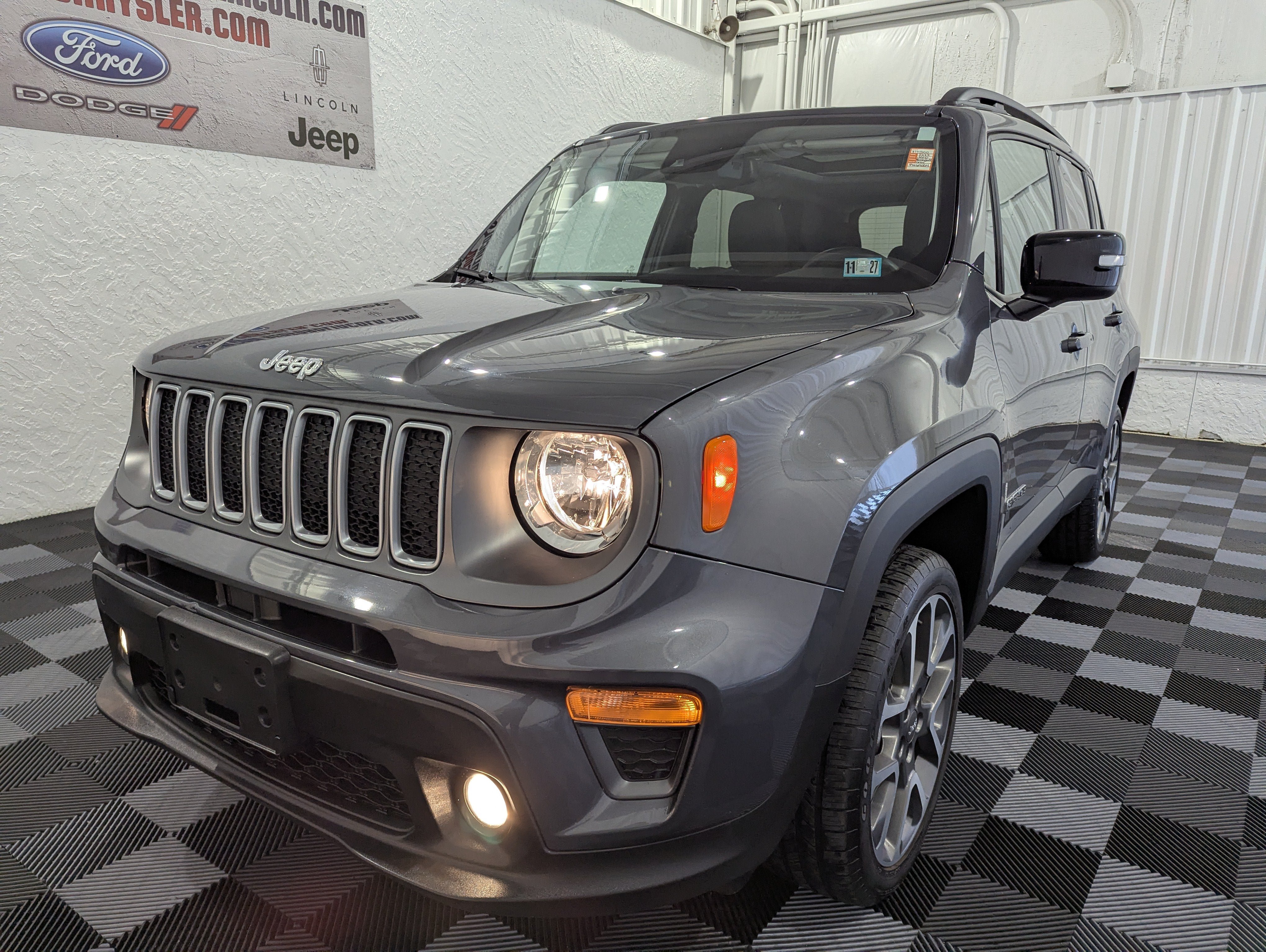 Used 2022 Jeep Renegade Limited w/ Sun, Sound & Wheels Group AWD/4WD image 3