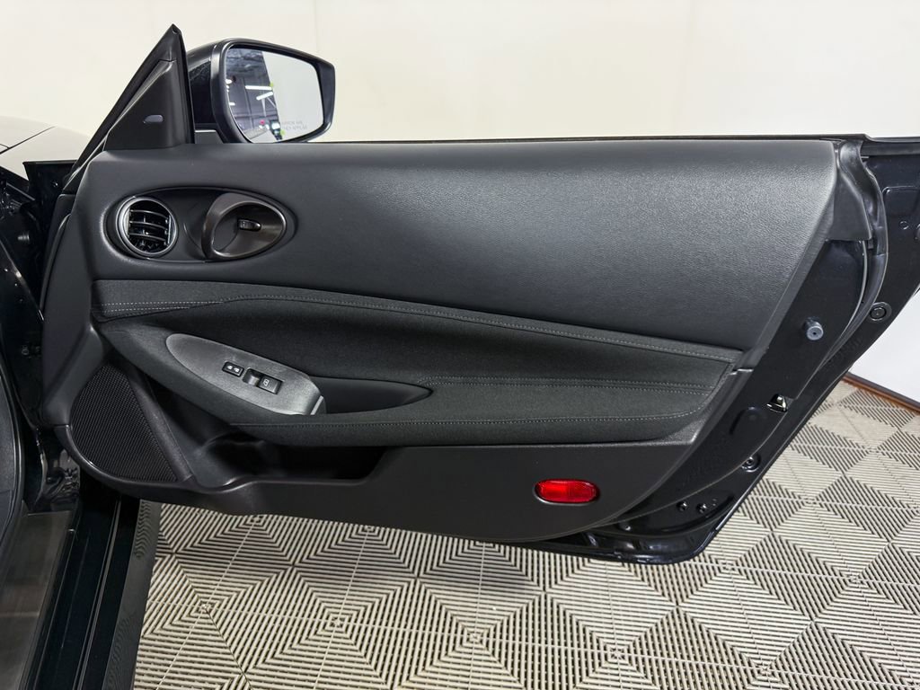 Certified 2024 Nissan Z Sport w/ Floor Mat Package image 44