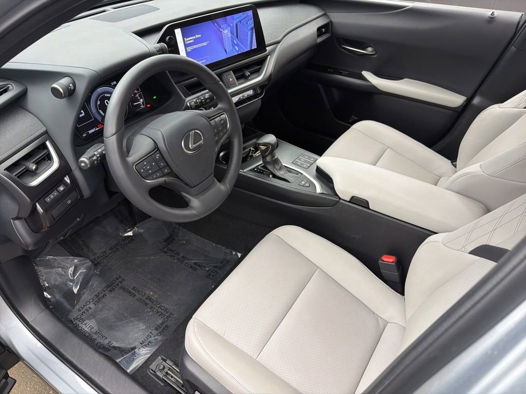 Used 2023 Lexus UX 250h AWD w/ Accessory Package (Z2) image 11