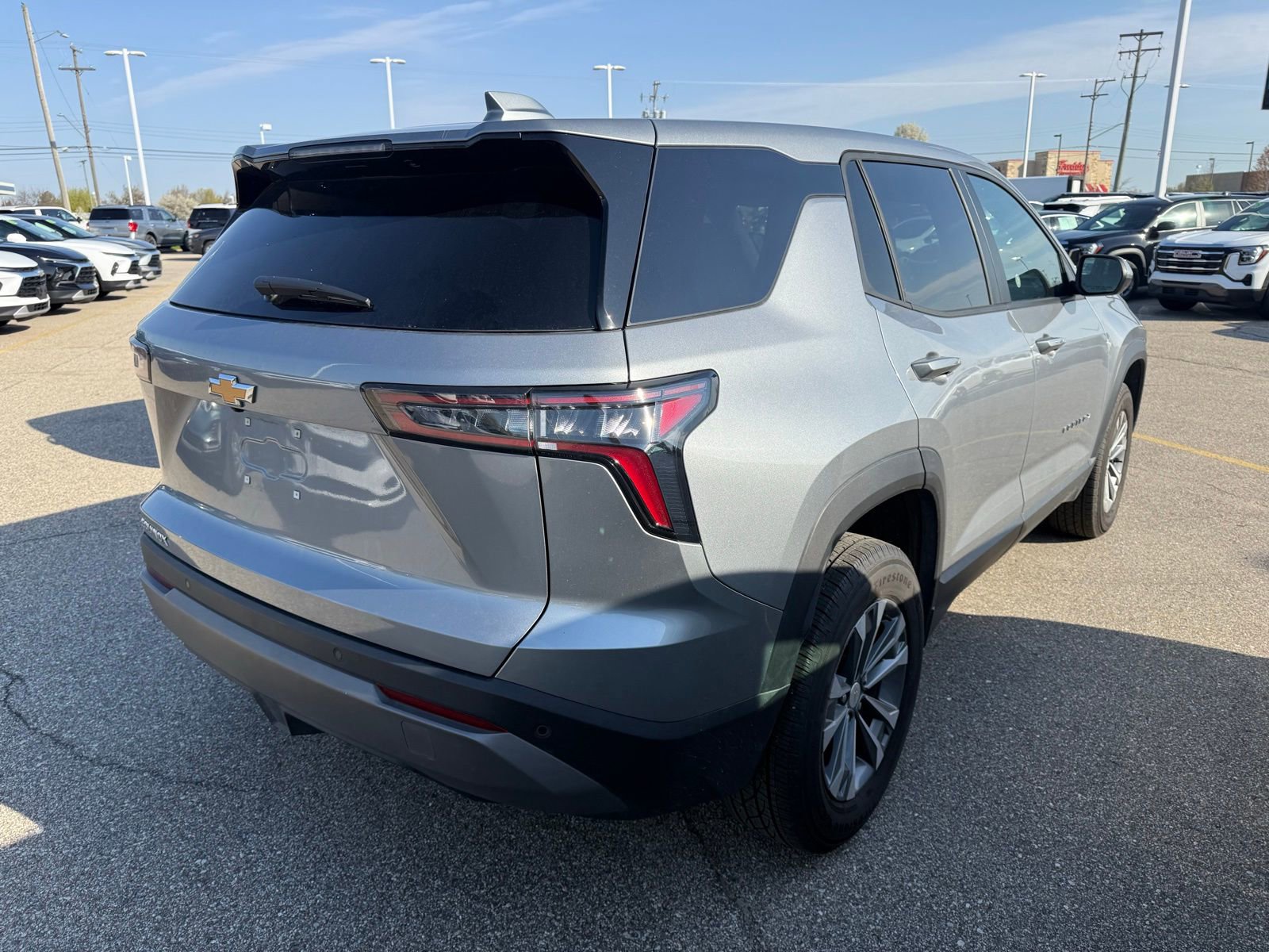 Used 2026 Chevrolet Equinox LT image 2