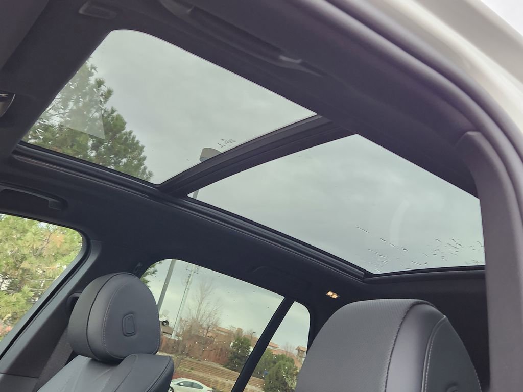 New 2026 BMW X5 xDrive50e w/ Premium Package image 19