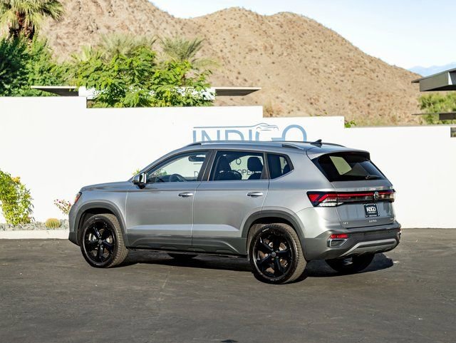 Used 2025 Volkswagen Taos SEL w/ Black Wheel Plus Package AWD/4WD image 9