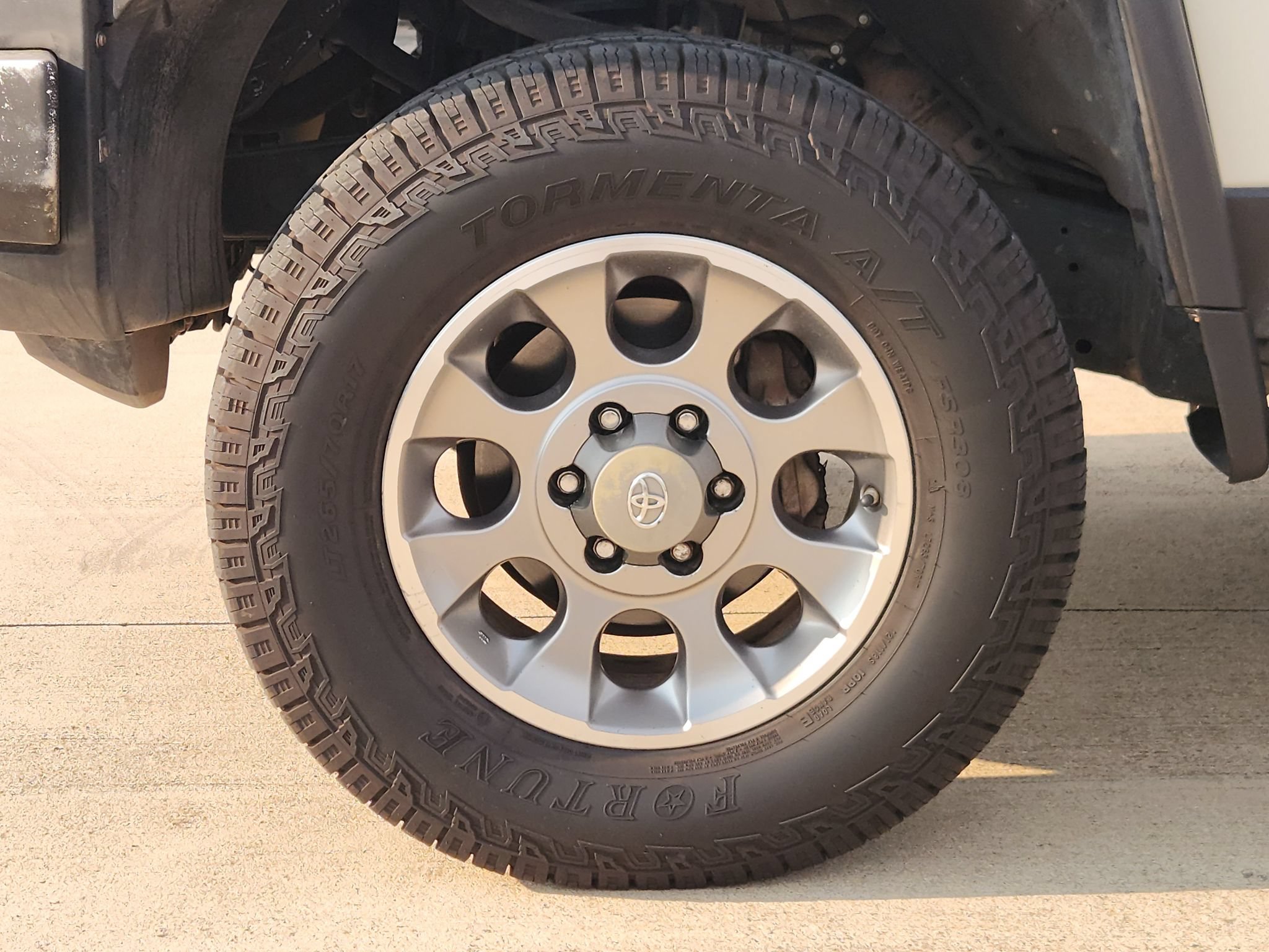 Used 2012 Toyota FJ Cruiser 4WD w/ Upgrade Pkg image 11