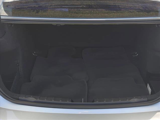 Used 2018 BMW 320i Sedan video 2