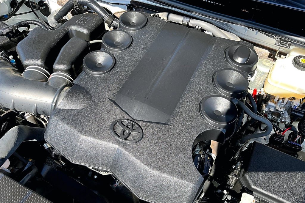 Used 2019 Toyota 4Runner SR5 Premium AWD/4WD image 31