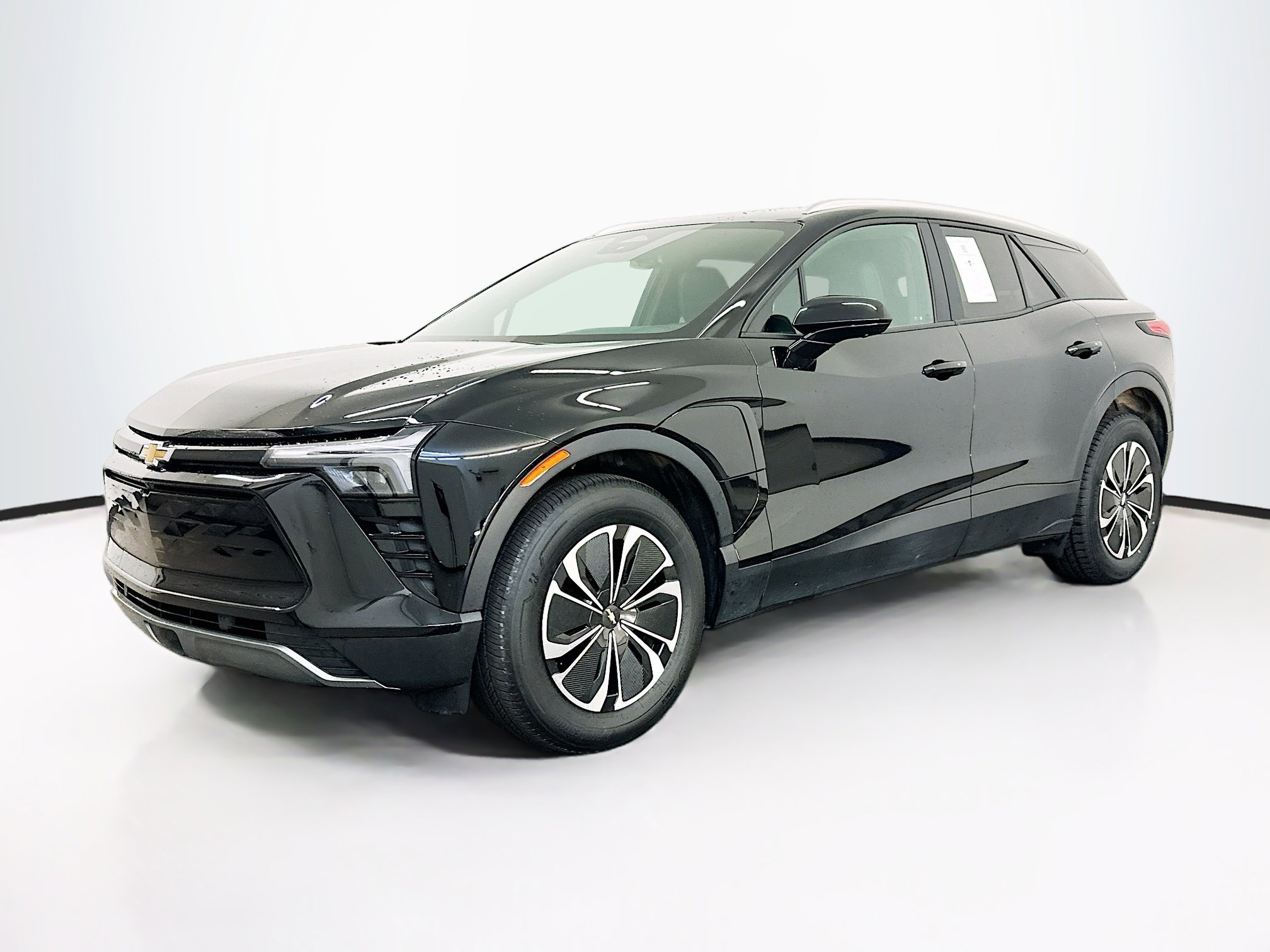 Used 2024 Chevrolet Blazer EV LT AWD/4WD image 3