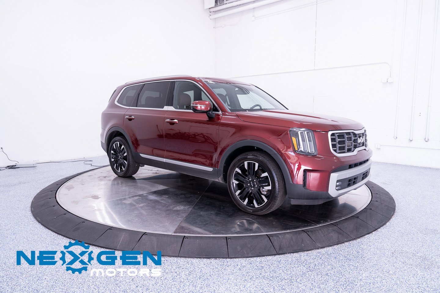 Used 2024 Kia Telluride SX image 2