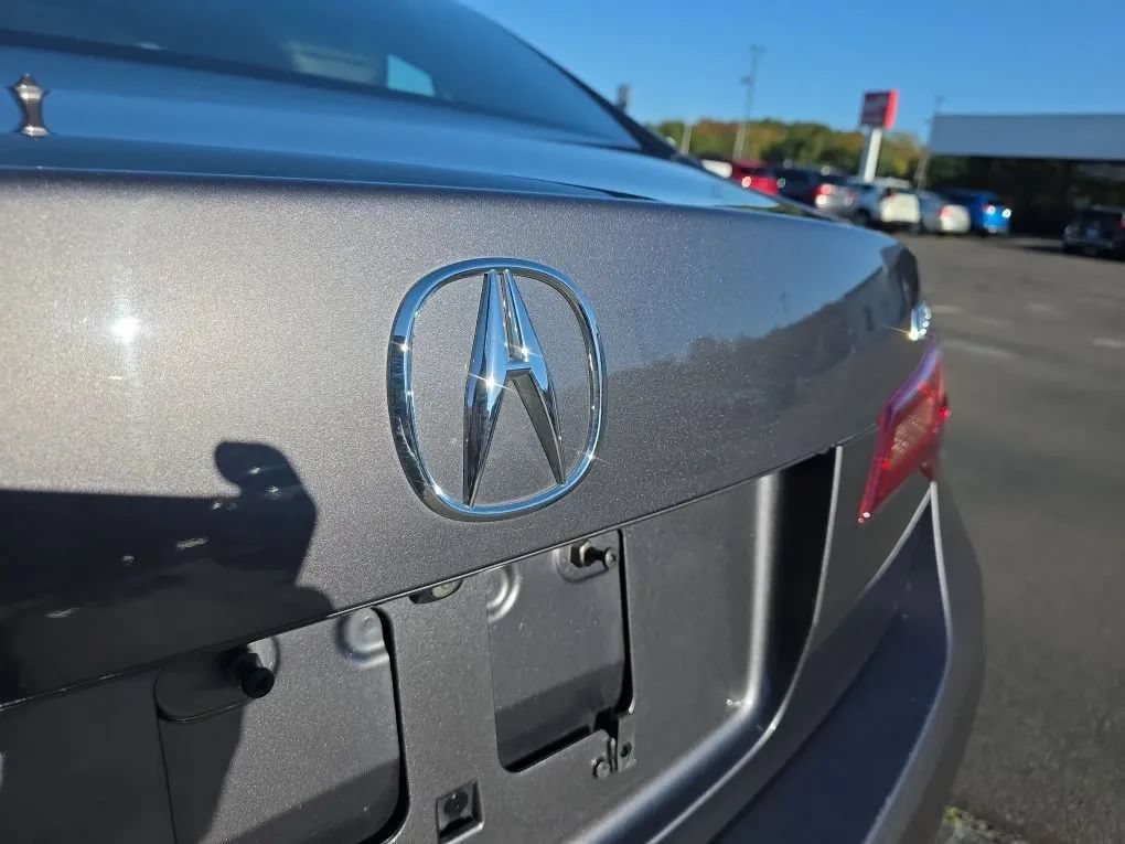 Used 2018 Acura ILX w/ Technology Plus Package FWD image 9