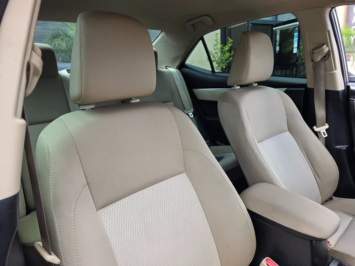 Used 2016 Toyota Corolla LE FWD image 16