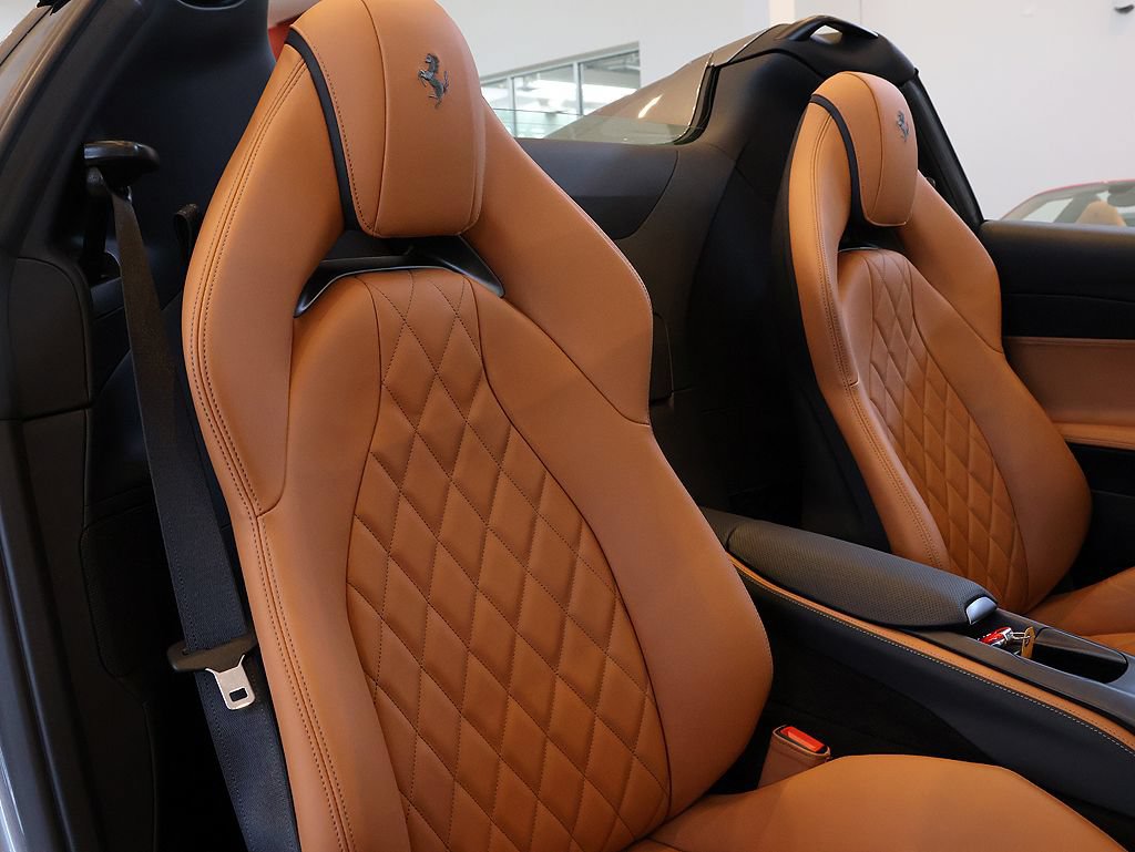 Certified 2022 Ferrari 812 GTS RWD image 27