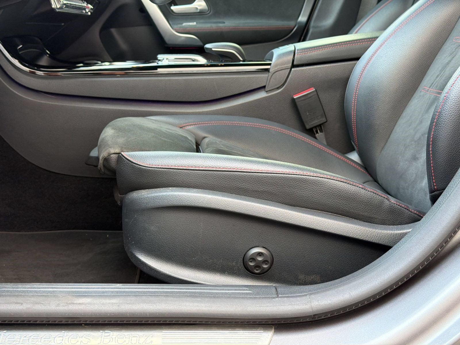 Certified 2020 Mercedes-Benz CLA 250 image 15