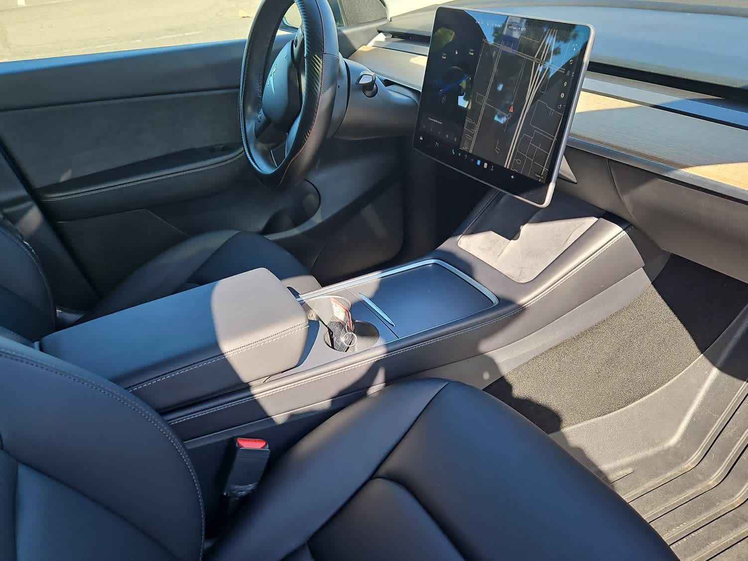 Used 2021 Tesla Model Y Long Range image 14