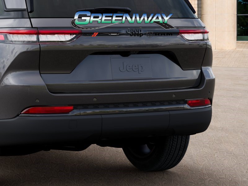 New 2025 Jeep Grand Cherokee Altitude RWD image 13