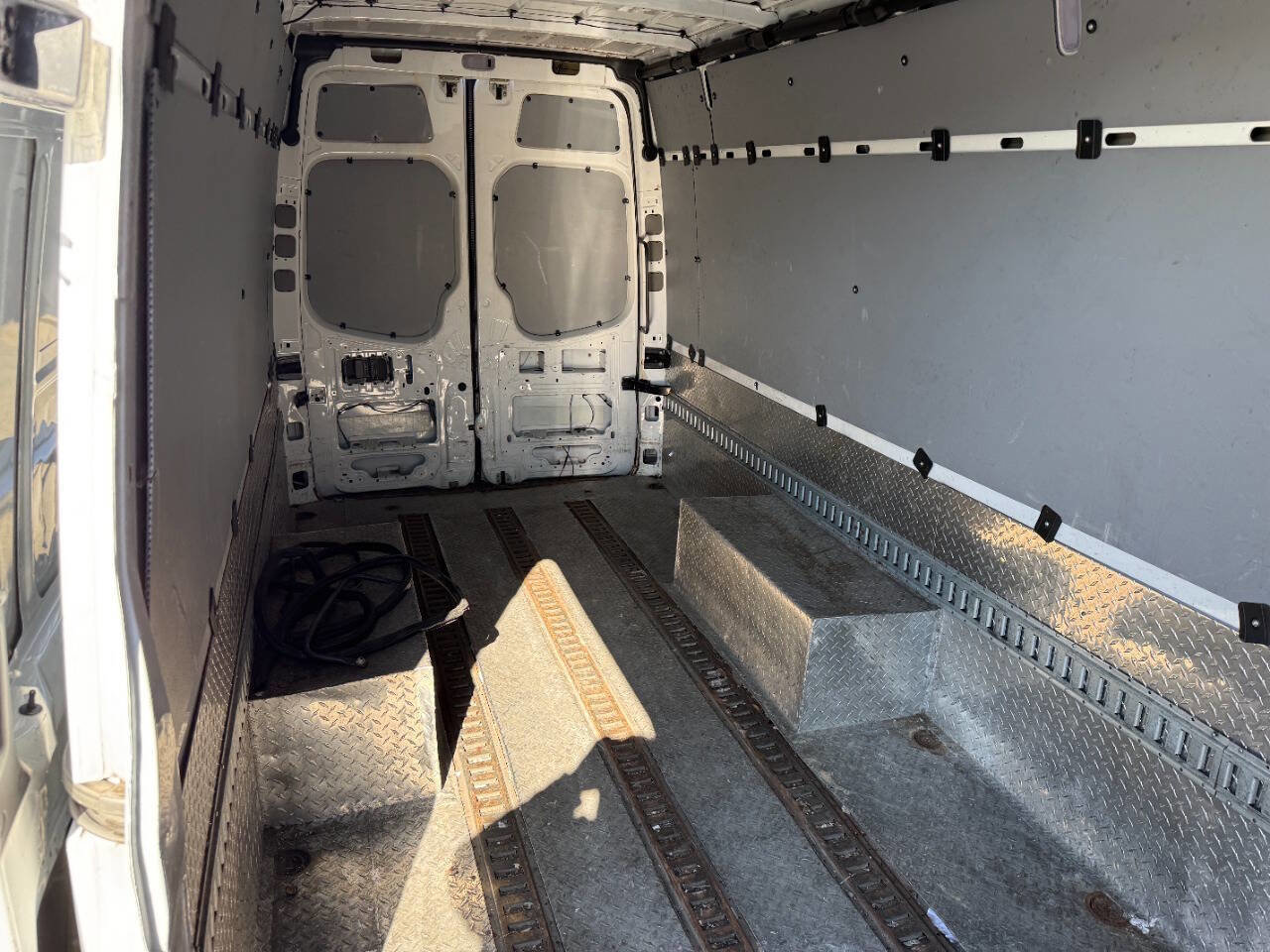 Used 2014 Freightliner Sprinter 3500 image 18