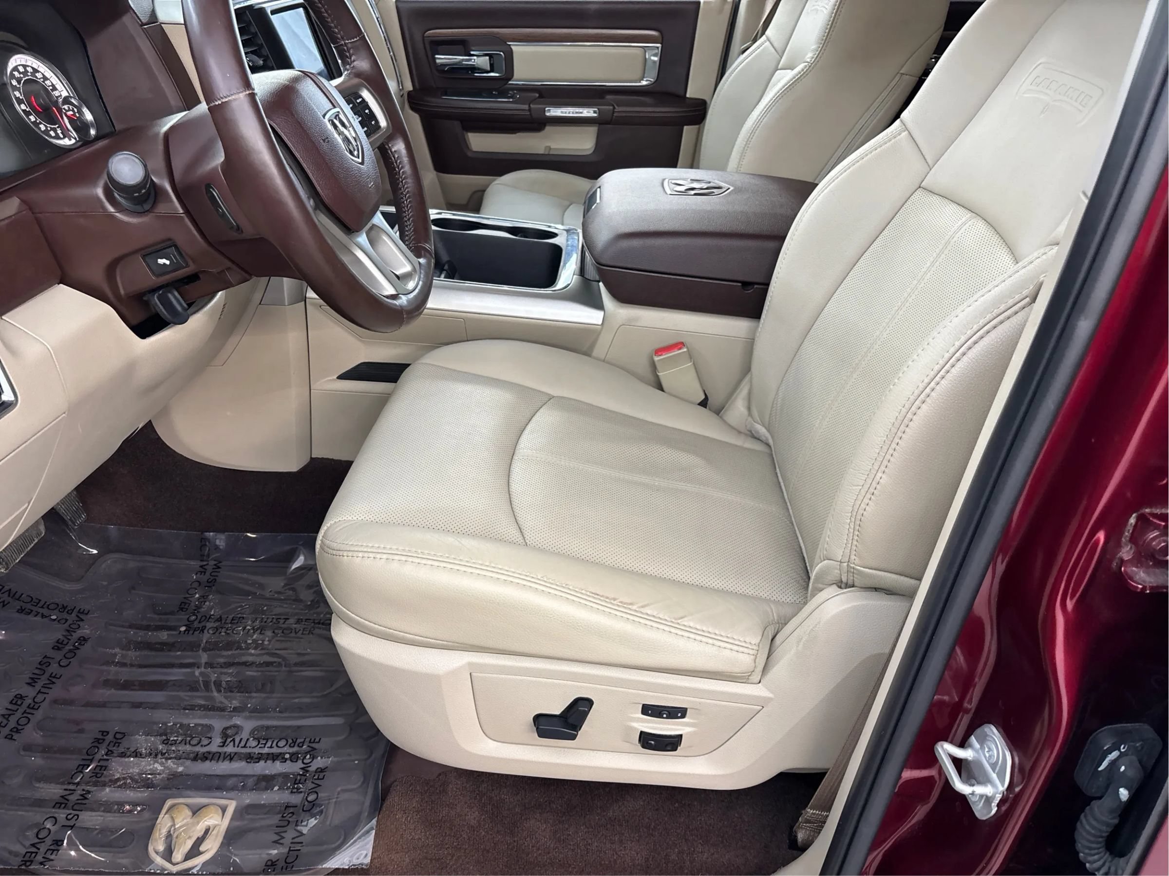 Used 2018 RAM 1500 Laramie w/ Convenience Group AWD/4WD image 13