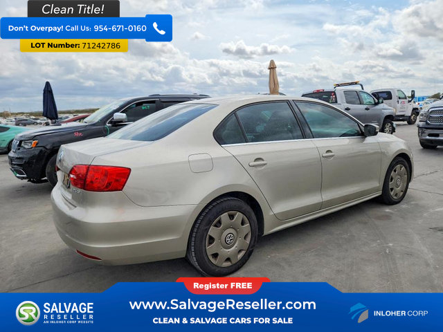 Used 2013 Volkswagen Jetta SE FWD image 4