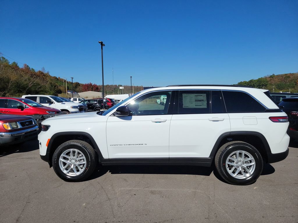 New 2025 Jeep Grand Cherokee Laredo X image 6