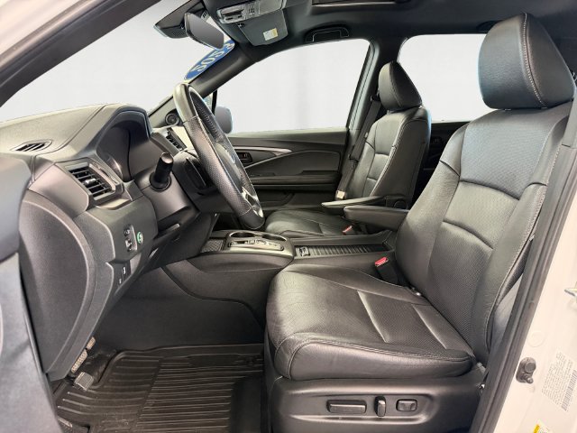Used 2023 Honda Passport EX-L image 9