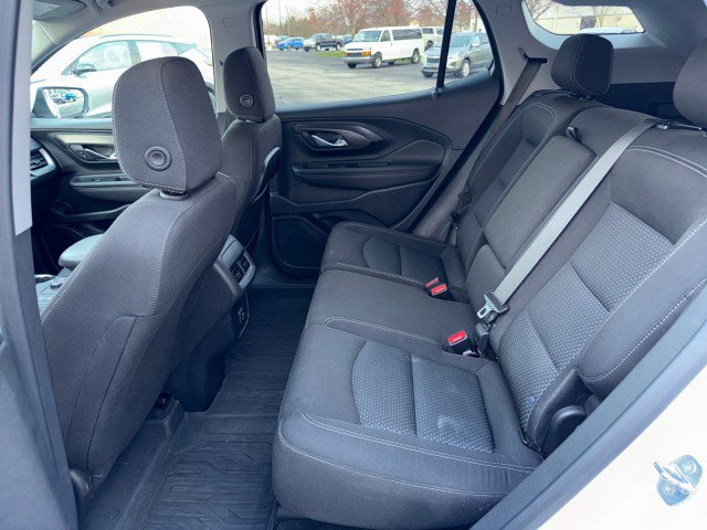 Used 2023 GMC Terrain SLE w/ Driver Convenience Package FWD image 24