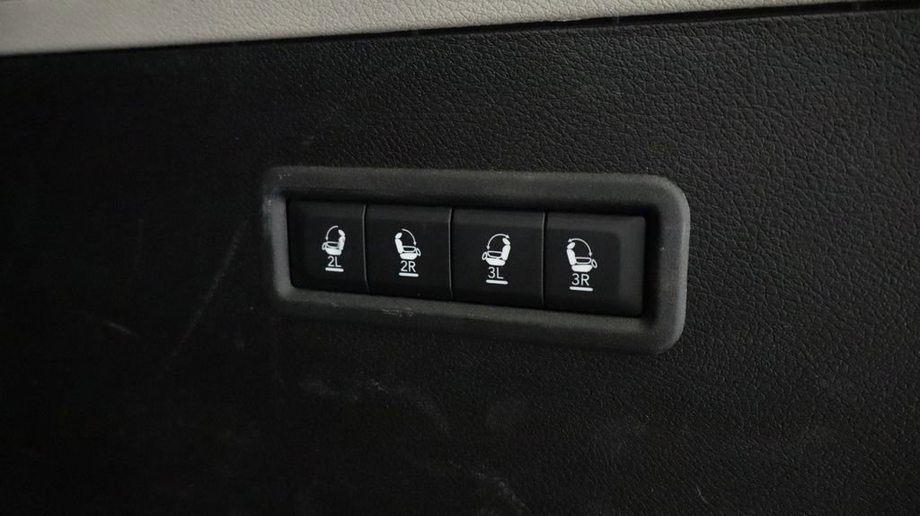 Used 2022 Jeep Wagoneer Series III w/ Premium Group I image 23