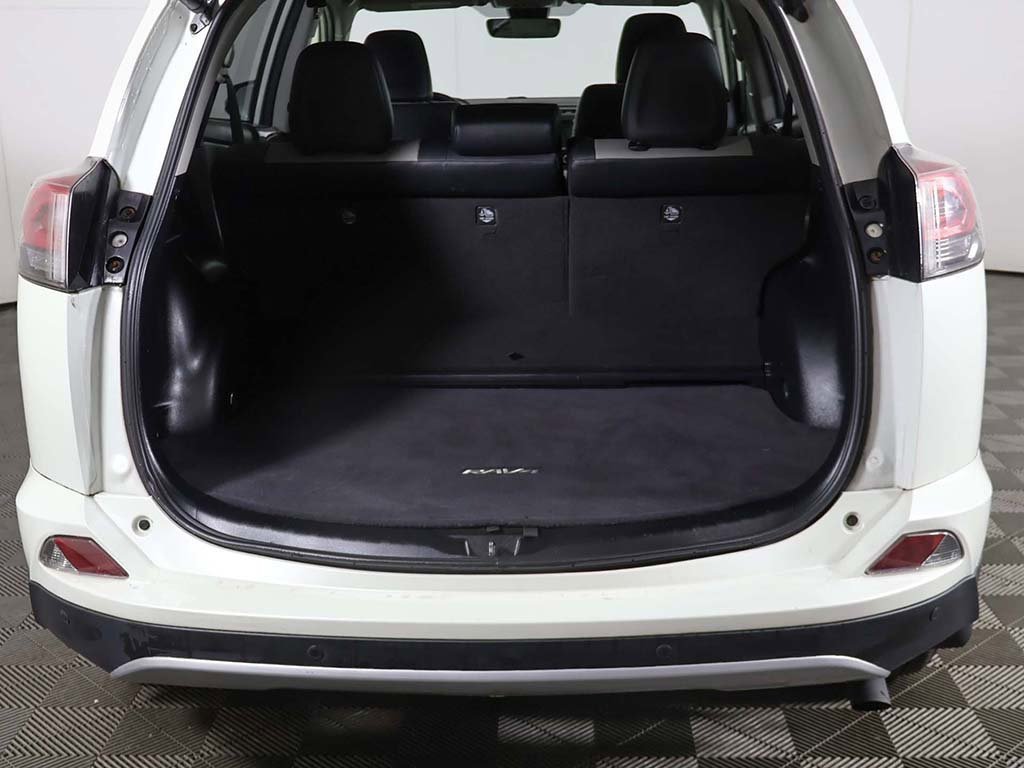 Used 2018 Toyota RAV4 Limited image 16