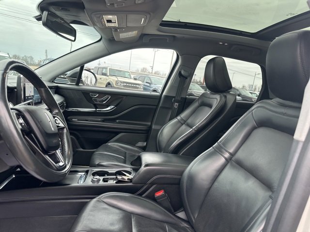 Used 2021 Lincoln Corsair AWD w/ Premium Package image 34